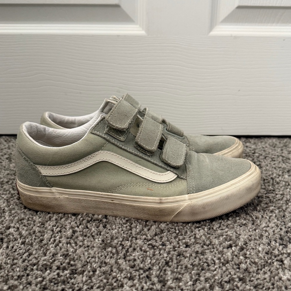 Women’s Velcro Vans - Picture 3 of 6